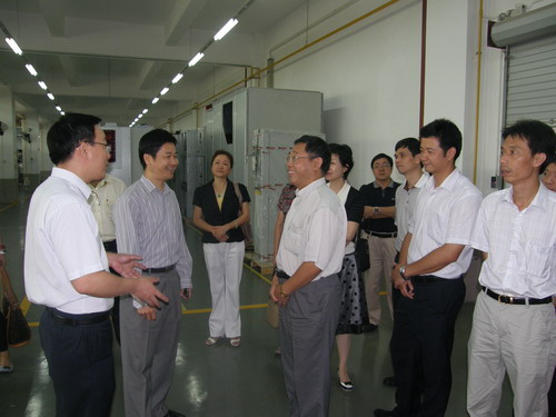 省政协侨联界委员到创业园调研
